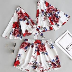 Floral Cropped Top/Lace Trim High Waisted Shorts